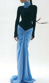 Gerafftes Maxikleid mit tiefer Taille in Blau